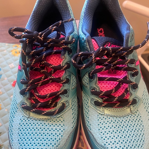 ASICS Women's GT-2000 4 Running Shoe, Turquoise/Hot Pink/Navy, 6.5 M - Picture 2 of 6